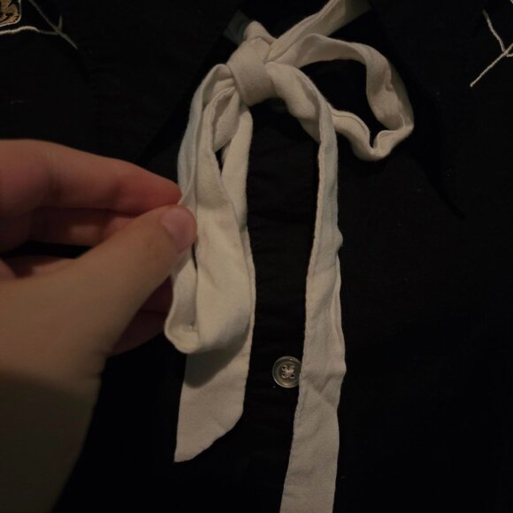 Her Universe Disney Halloween Bat Wing Collar Girls Woven Button-Up Size Large - Picture 5 of 6